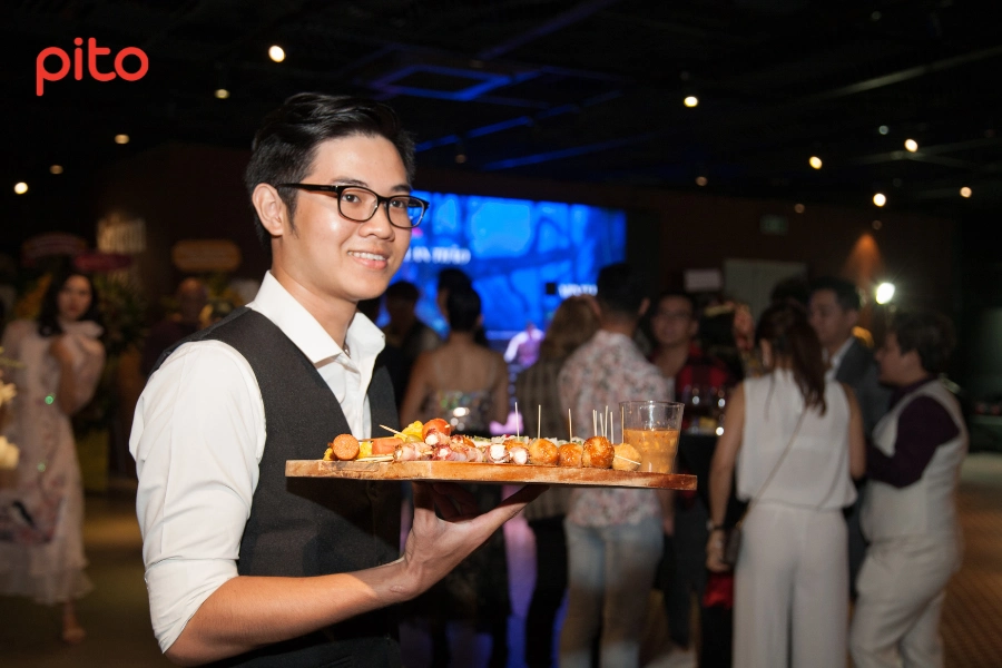 Phục vụ Finger Food