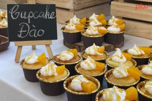 Qua-8-3-banh-cupcake-dao-PITO Quà 8/3 bánh cupcake đào PITO