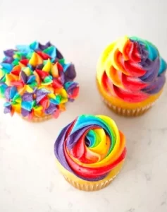 Bánh Cupcake lục sắc hưởng ứng tuần lễ LGBT+