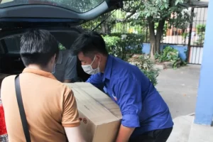 Van-chuyen-cac-phan-an-gui-den-cac-bac-si-PITO Vận chuyển các phần ăn gửi đến các bác sĩ PITO