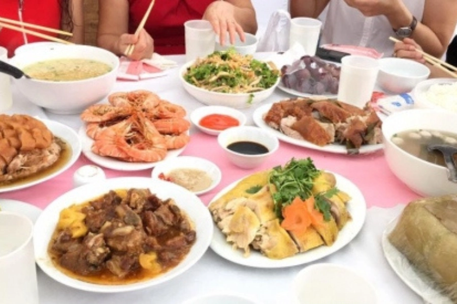 Đặt tiệc truyền thống