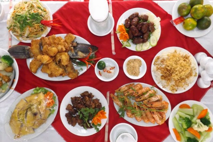 Đặt tiệc truyền thống