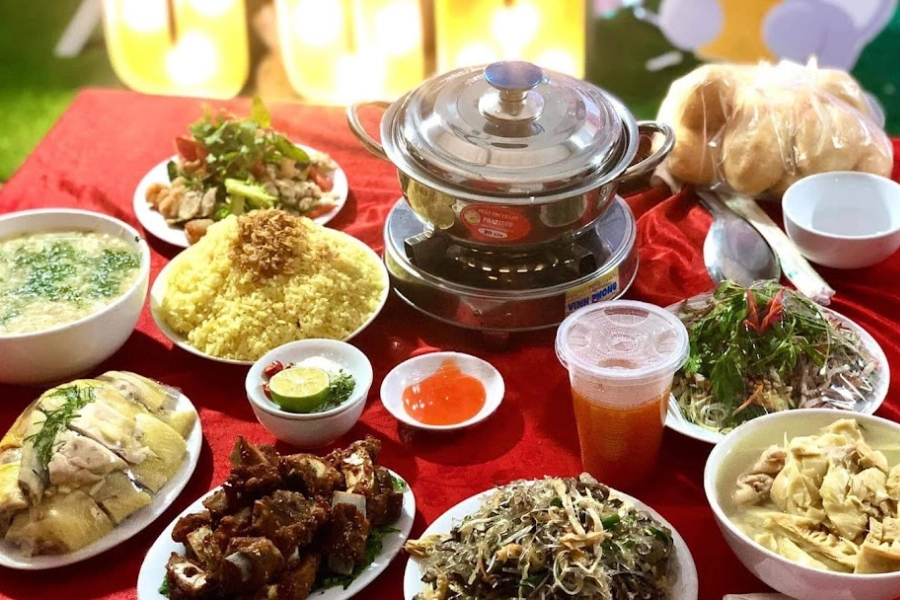 Đặt tiệc truyền thống