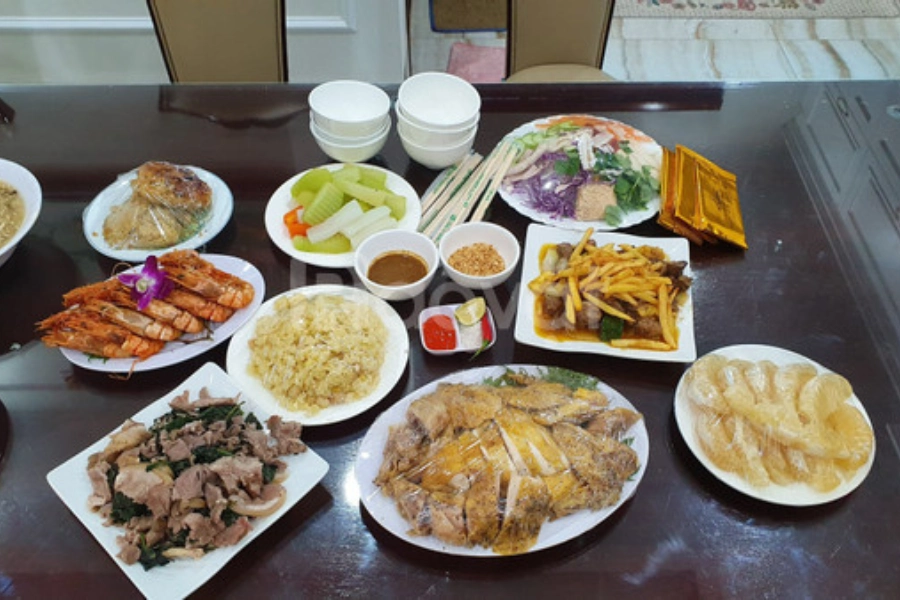 Đặt tiệc truyền thống
