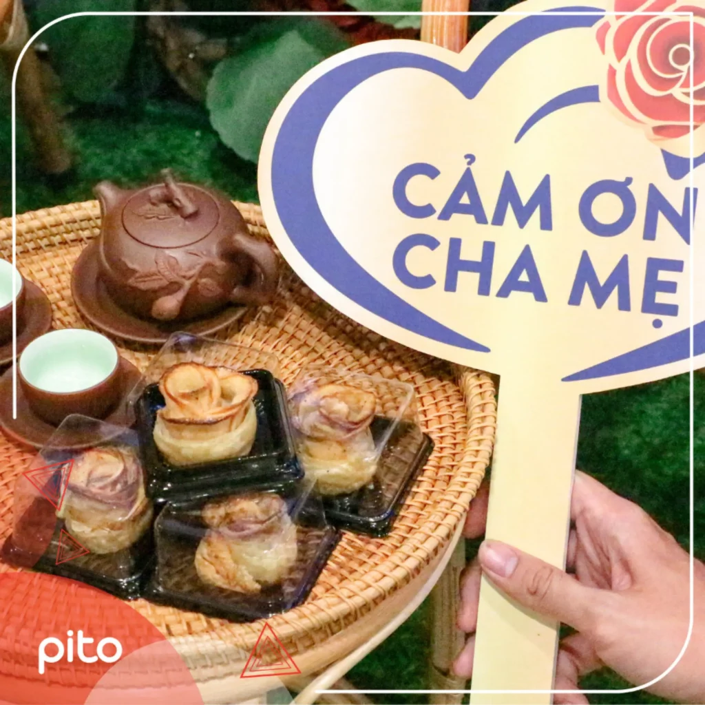 Bánh hoa hồng mừng ngày Vu Lan
