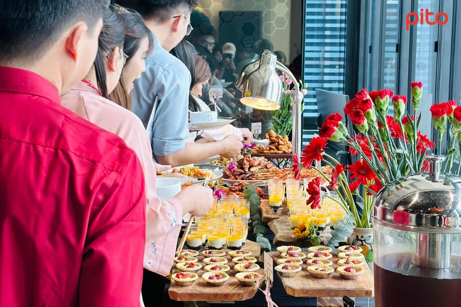 Tổ chức tiệc tại văn phòng