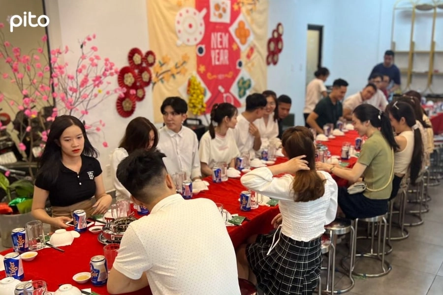 tiec-ban-tieu-bieu Đặt tiệc bàn đẹp cho công ty, nhà máy, trường học