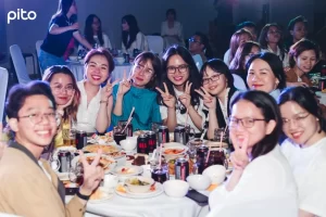 Đặt tiệc bàn đẹp cho công ty, nhà máy, trường học