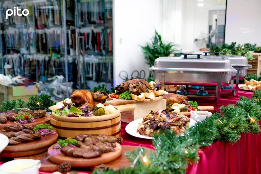 tiec-buffet-tieu-bieu (3) Đặt tiệc Buffet, tiệc mặn, tiệc trưa cho công ty