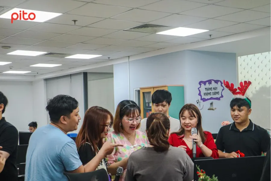 Nhan-vien-devblock-to-chuc-hoat-dong-happy-hour-3 Nhân viên Devblock tổ chức hoạt động Happy Hour