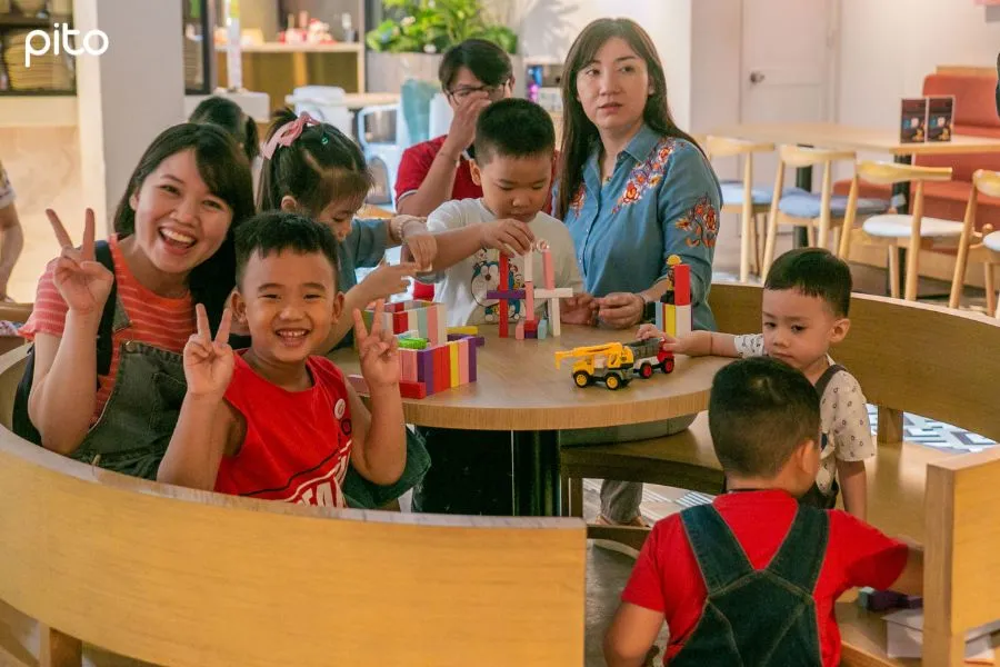 Workshop cho bố mẹ và em bé tại văn phòng