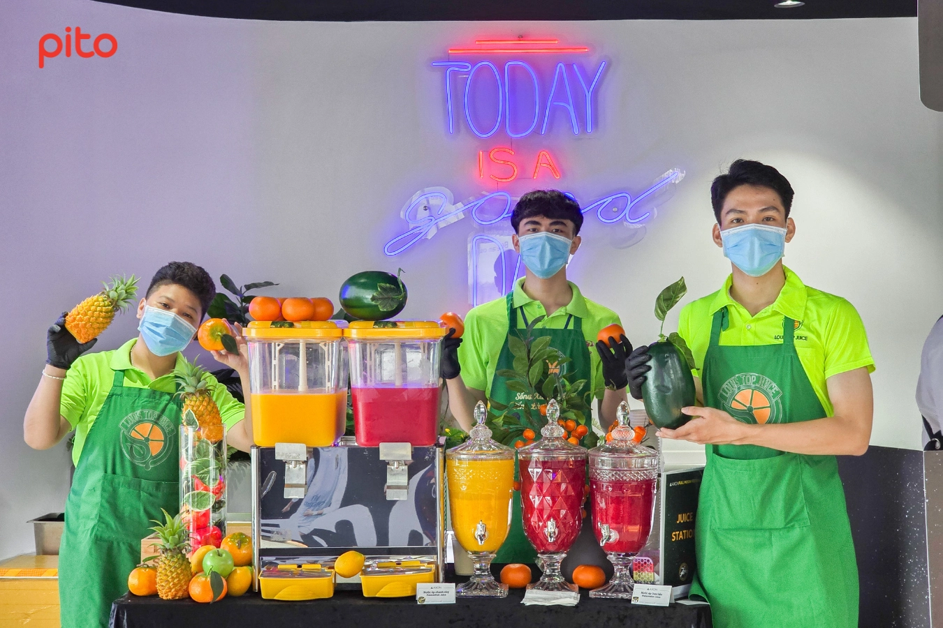 Tiệc sinh nhật nhân viên