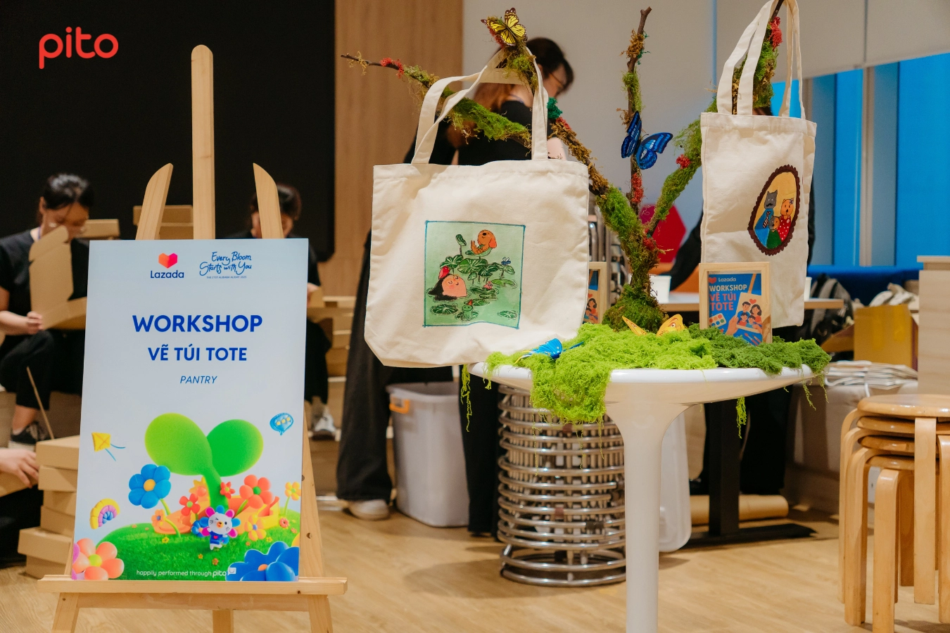 Vẽ túi tote Pride Month