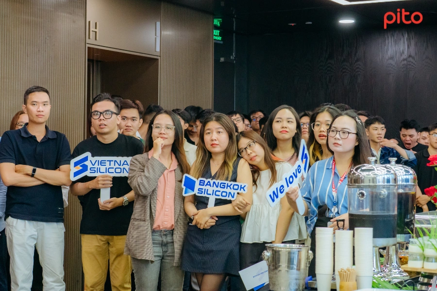 Hơn 100 thành viên của Vietnam Silicon (VNS) cùng tham dự kỷ niệm hành trình 6 tháng