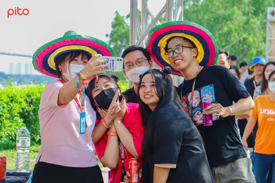 Đeo khẩu trang nơi công sở