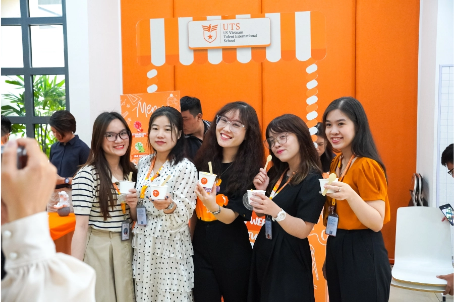 Livestation xe kem tại văn phòng
