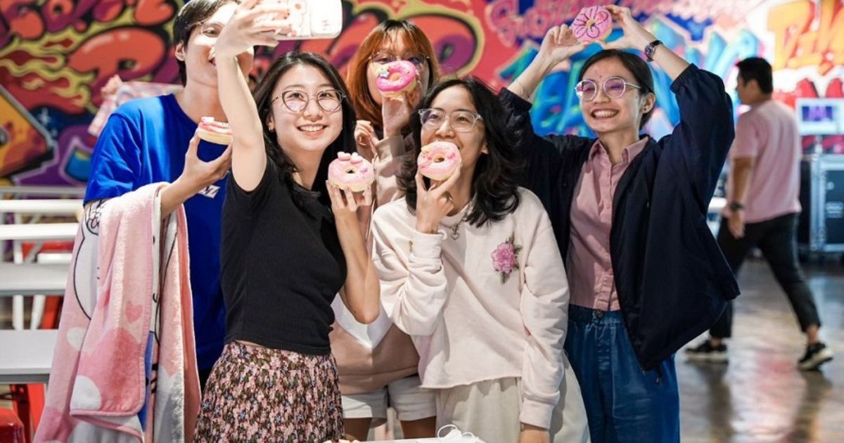 Tổ chức tiệc ngọt ngào tại văn phòng thumbnail