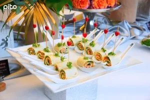 Tiệc Finger Food đẹp và sang trọng PITO trang trí trên muỗng sứ