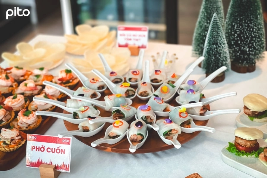 Tiec-Finger-Food-Dep (12)-min Tiệc Finger Food đẹp và sang trọng PITO trang trí trên muỗng sứ