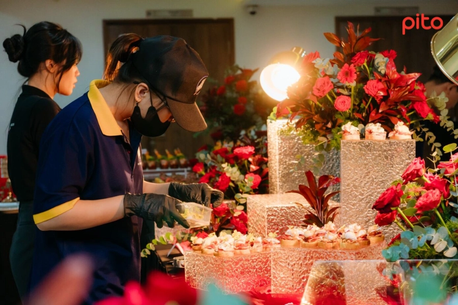 Đội ngũ catering chuyên nghiệp