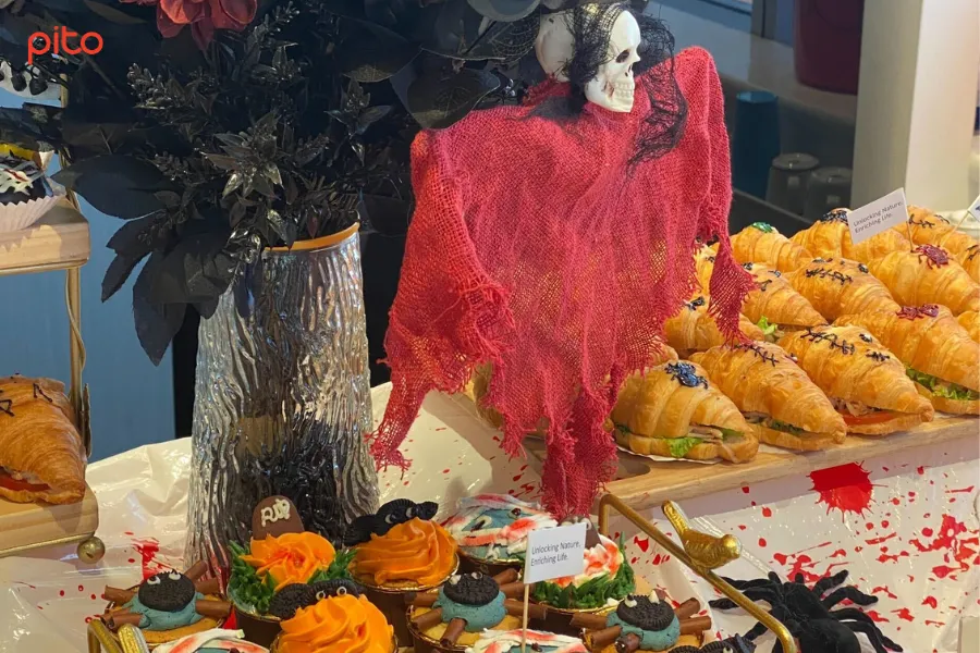 Ban-tiec-Halloween-kinh-di Bàn tiệc Halloween kinh dị