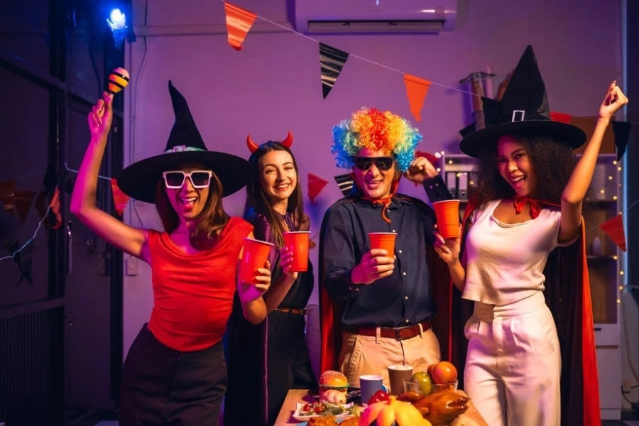 Dat-tiec-de-dang-tang-trai-nghiem-nhan-su Đặt tiệc AI - xu hướng công nghệ đặt tiệc mới, giúp HR-Admin tiết kiệm thời gian