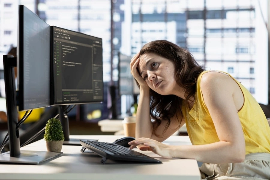 Dat-tiec-truyen-thong-met-moi-mat-thoi-gian Đặt tiệc kiểu truyền thông làm HR-Admin mệt mỏi, mất nhiều thời gian - PITO