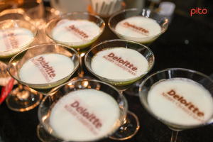 Ly nước biết nói