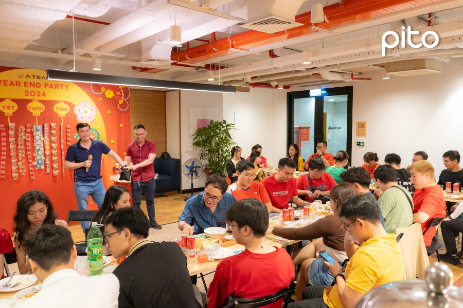 cac-cong-su-ATEAM-ngay-tat-nien Các cộng sự ATEAM tại bữa tiệc tất niên