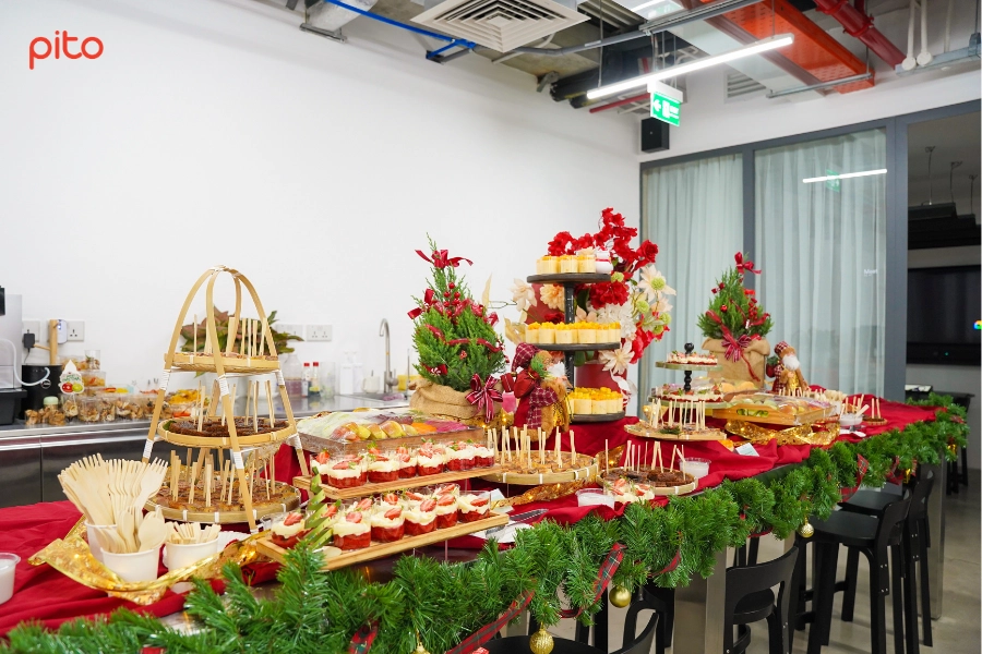 Tiệc Giáng sinh đẹp tại văn phòng