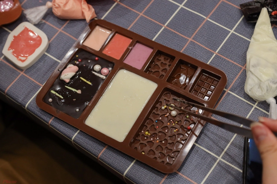 Workshop-lam-chocolate-giang-sinh Workshop làm chocolate giáng sinh