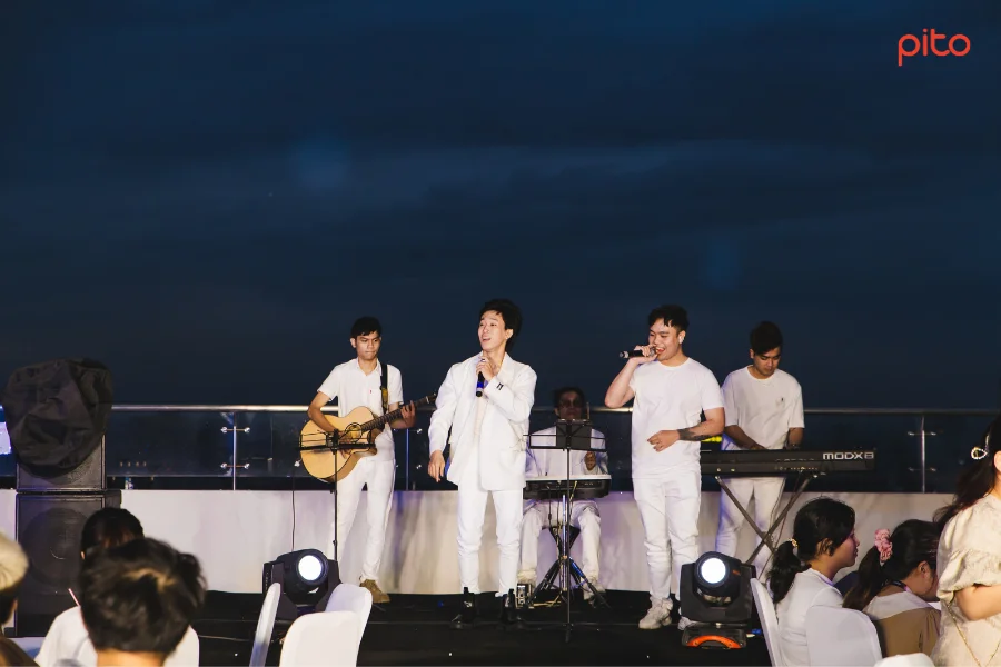 Ban nhạc biểu diễn tiệc Tất niên iProspect PITO