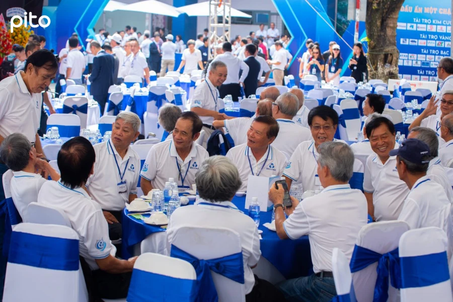 Tiệc tất niên cho trường học