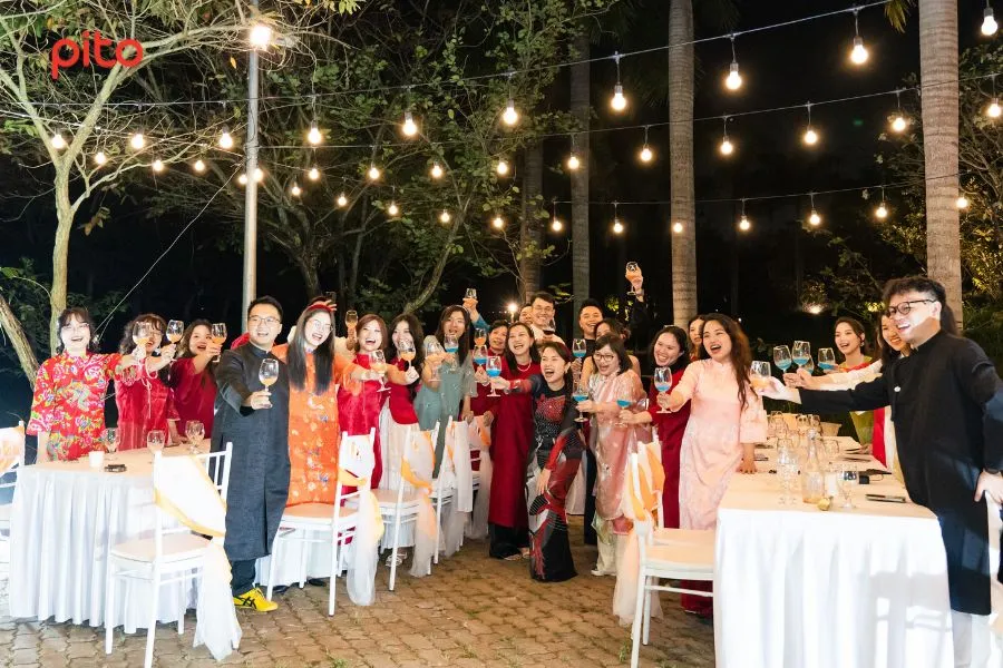 tiệc tất niên riêng tư